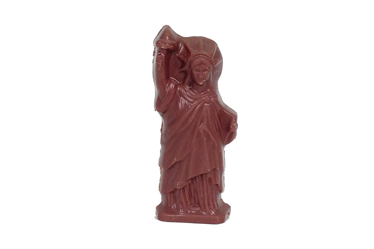 Lady Liberty Milk Chocolate Statues - Image 2